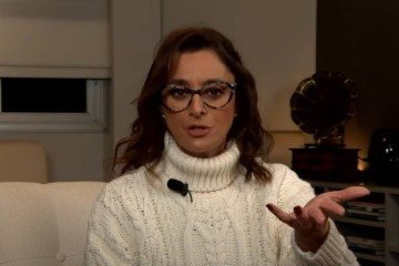 Sem revelar detalhes da quebra de contrato, Catia comentou que um dos principais motivos foi a falta de estrutura fornecida pela emissora -  (crédito: Reprodução/YouTube TV Catia Fonseca)