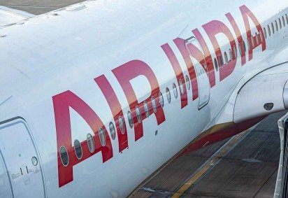 Os flaps, abas localizados nas pontas das asas, desempenham um papel vital durante a decolagem de aviões -  (crédito: BBC)