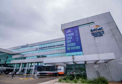 O curso desenvolve competências técnicas, como apoio nas operações de transporte, armazenagem, controle de custos e liberação aduaneira -  (crédito: Divulgação Senac)