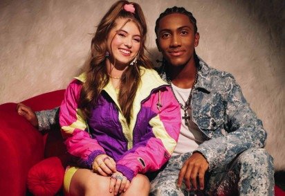 'Tok Tok': Agyei Augusto lança clipe com participação de Lorena Queiroz
- (crédito: Foto: Victoria Brito) 'Tok Tok': Agyei Augusto lança clipe com participação de Lorena Queiroz
- (crédito: Foto: Victoria Brito)