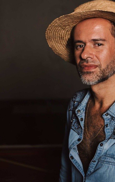 Marcelo Jeneci traz show especial de dia dos namorados -  (crédito: Hugo Sá/Divulgação)