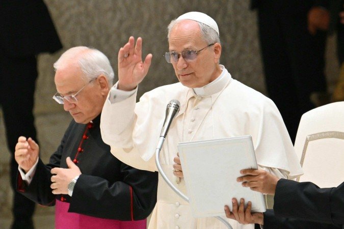 O papa também afirmou orar por O papa também afirmou orar por