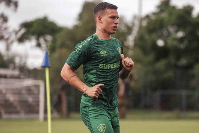 Calegari está fora dos planos do Fluminense e deve ser novamente emprestado - (crédito: Foto: Lucas Merçon/Fluminense FC) Calegari está fora dos planos do Fluminense e deve ser novamente emprestado - (crédito: Foto: Lucas Merçon/Fluminense FC)