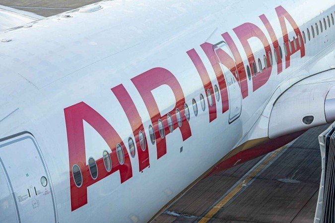 Os flaps, abas localizados nas pontas das asas, desempenham um papel vital durante a decolagem de aviões - (crédito: BBC) Os flaps, abas localizados nas pontas das asas, desempenham um papel vital durante a decolagem de aviões - (crédito: BBC)