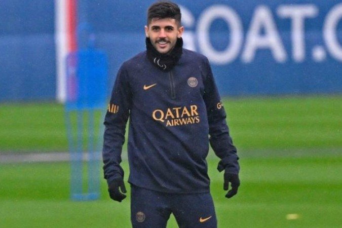 Beraldo se apresenta ao PSG após participação da Data Fifa - (crédito: Foto: Divulgação/ PSG) Beraldo se apresenta ao PSG após participação da Data Fifa - (crédito: Foto: Divulgação/ PSG)