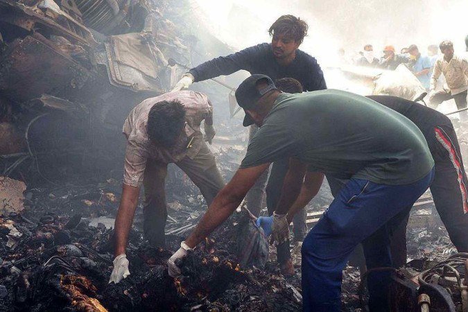 O avião da Voe caiu em Vinhedo e não deixou sobreviventes - (crédito: Isaac Fontana/EPA) O avião da Voe caiu em Vinhedo e não deixou sobreviventes - (crédito: Isaac Fontana/EPA)