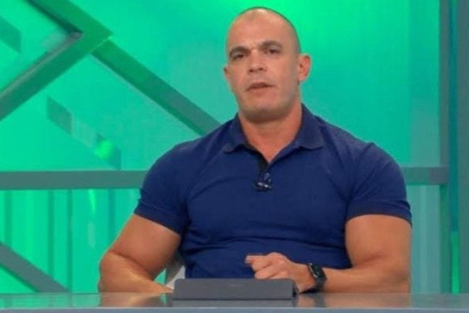 Jornalista Maurício Borges, mais conhecido como 'Mano' - (crédito: Reprodução / SBT) Jornalista Maurício Borges, mais conhecido como 'Mano' - (crédito: Reprodução / SBT)