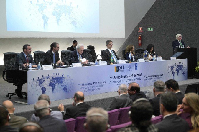 O evento contou também com a participação do ministro da Justiça, Ricardo Lewandowski, do presidente do STJ, Herman Benjamin, do procurador-Geral da República, Paulo Gonet, e do diretor-geral da Polícia Federal, Andrei Rodrigues - (crédito: Rafael Luz/STJ) O evento contou também com a participação do ministro da Justiça, Ricardo Lewandowski, do presidente do STJ, Herman Benjamin, do procurador-Geral da República, Paulo Gonet, e do diretor-geral da Polícia Federal, Andrei Rodrigues - (crédito: Rafael Luz/STJ)