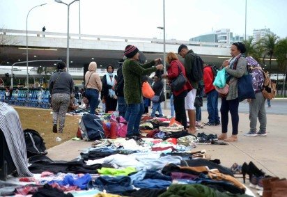 Brasilienses são surpreendidos com manhã fria nesta sexta (13)