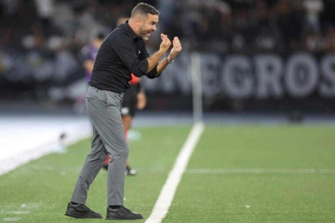 Artur explica saída do Glorioso - (crédito: Foto: Vitor Silva/Botafogo) Artur explica saída do Glorioso - (crédito: Foto: Vitor Silva/Botafogo)
