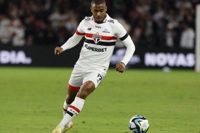 ANDRÉ SILVA - Desperdiçou duas chances claríssimas, o que poderia ter mudado o cenário do jogo. Com suas falhas pontuais, foi determinante para a derrota no Morumbis. NMOTA 3,0 - Foto: Rubens Chiri / São Paulo FC