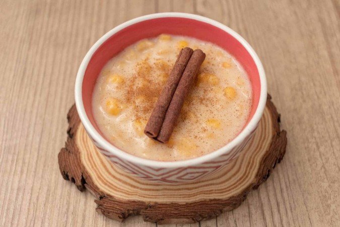 Canjica com leite de coco (Imagem: C.Esmeriz | Shutterstock) - (crédito: EdiCase) Canjica com leite de coco (Imagem: C.Esmeriz | Shutterstock) - (crédito: EdiCase)