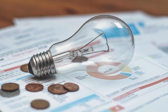 Atitudes simples ajudam a economizar energia elétrica no dia a dia (Imagem: michelangeloop | Shutterstock) - (crédito: EdiCase) Atitudes simples ajudam a economizar energia elétrica no dia a dia (Imagem: michelangeloop | Shutterstock) - (crédito: EdiCase)