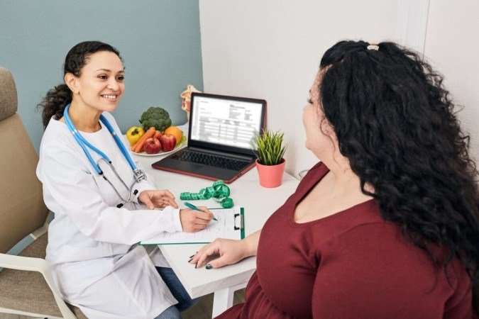 Mudanças na resolução do CFM amplia significativamente o o à cirurgia bariátrica (Imagem: Peakstock | Shutterstock) - (crédito: EdiCase) Mudanças na resolução do CFM amplia significativamente o o à cirurgia bariátrica (Imagem: Peakstock | Shutterstock) - (crédito: EdiCase)