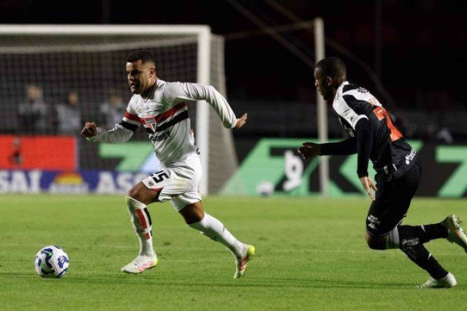 Alisson sai em defesa de Zubeldía após nova derrota do São Paulo - (crédito: Foto: Rubens Chiri e Paulo Pinto/Saopaulofc.net) Alisson sai em defesa de Zubeldía após nova derrota do São Paulo - (crédito: Foto: Rubens Chiri e Paulo Pinto/Saopaulofc.net)