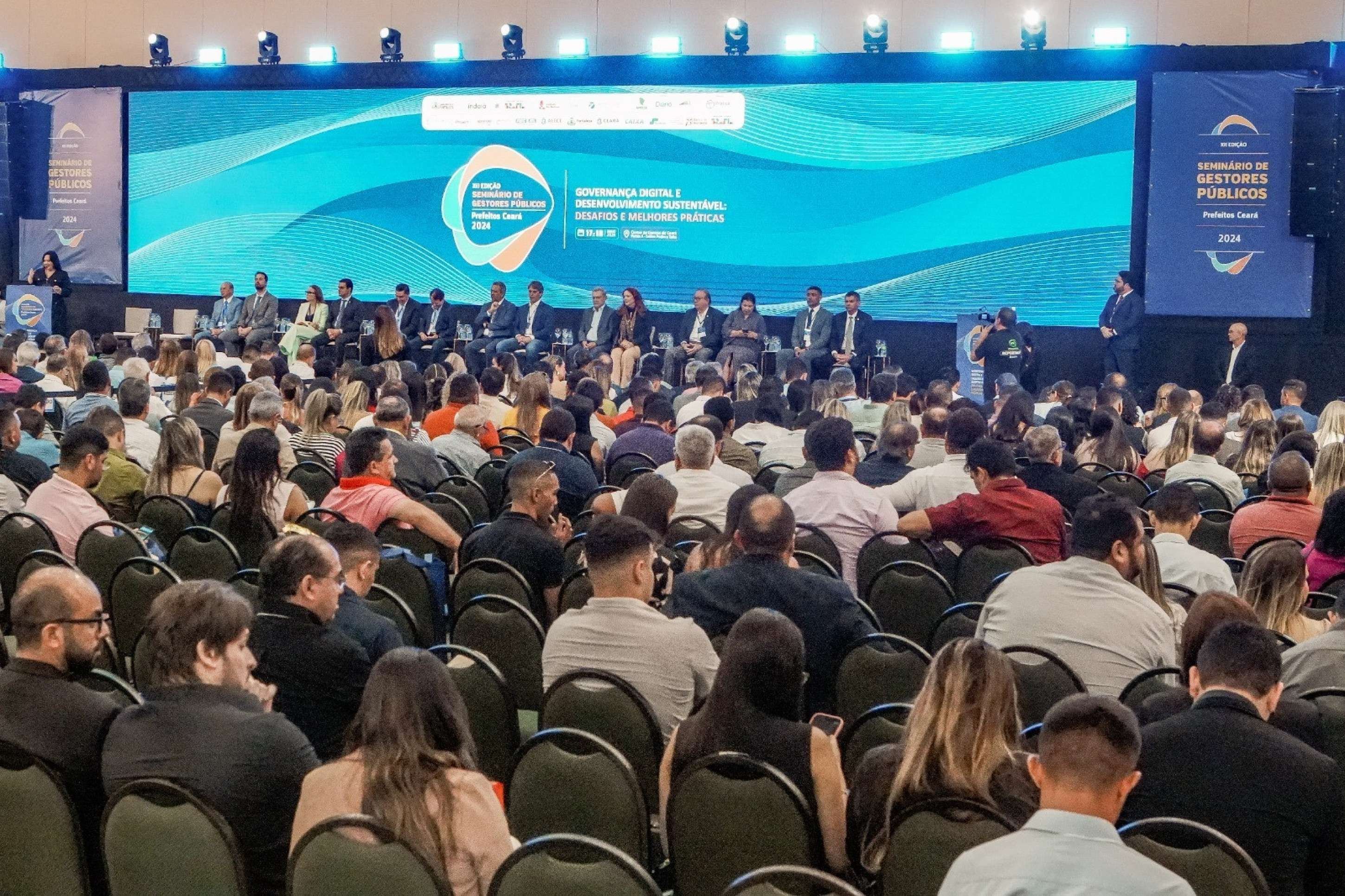 Gestores públicos se reúnem em seminário sobre eficiência e transparência -  (crédito: DINO)