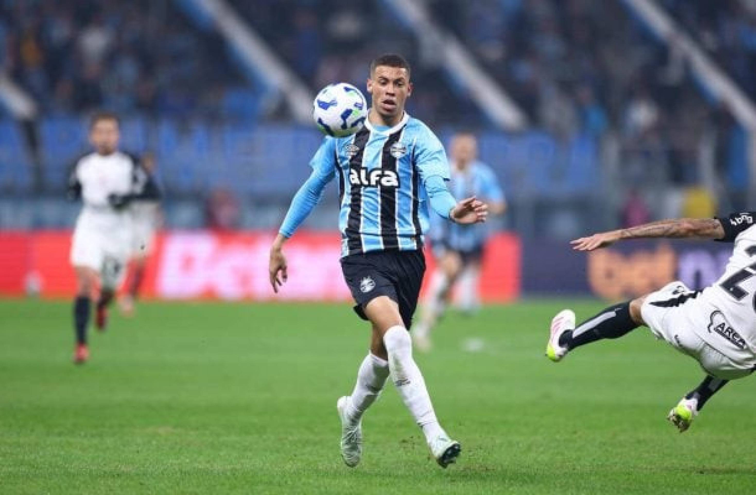 Alysson Edwards teve novo atuação de destaque com a camisa do Grêmio -  (crédito: Foto: Lucas Uebel / Grêmio FBPA)