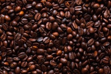 Varejo: maior oferta no mercado interno contribuiu para aliviar os preços do café  -  (crédito: Unsplash/Patryk Gauza)