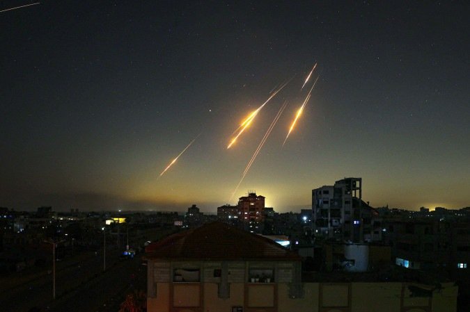Conflito no Oriente Médio escalou desde sexta-feira depois que o Irã atacou Israel - (crédito: AFP) Conflito no Oriente Médio escalou desde sexta-feira depois que o Irã atacou Israel - (crédito: AFP)