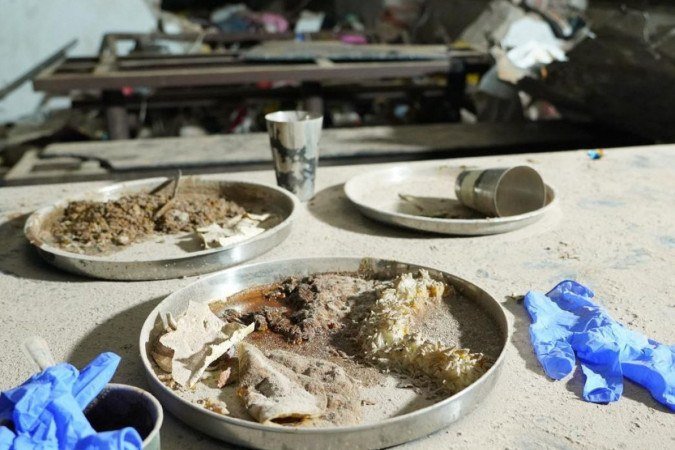 Autoridades ainda tentam identificar as vítimas do acidente de quinta-feira - (crédito: AFP via Getty Images) Autoridades ainda tentam identificar as vítimas do acidente de quinta-feira - (crédito: AFP via Getty Images)