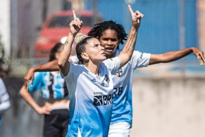 Real Brasília faz 2 a 0  sobre o Grêmio. Resultado praticamente livra o time brasiliense do rebaixamento no Brasileirão -  (crédito:  Foto: Giovani Leonel / Real Brasília)