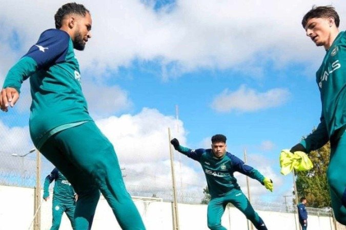 Coritiba mira atingir a segunda colocação da Série B -  (crédito:  Foto: Gabriel Thá / Coritiba)