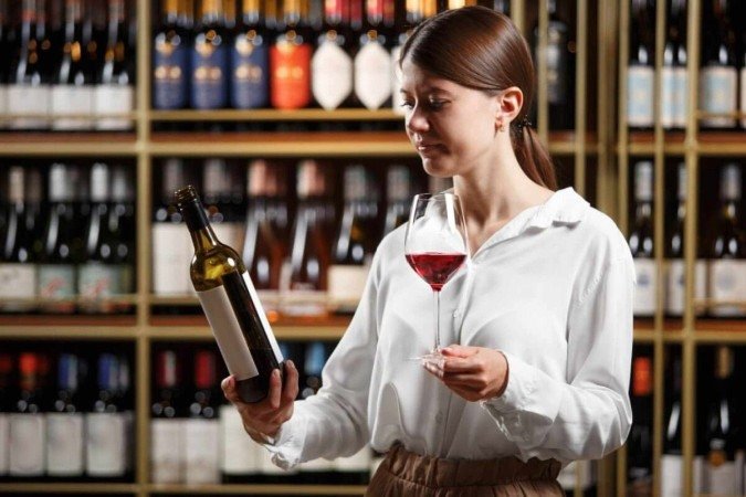 O vinho tinto traz diversos benefícios à saúde se consumido com moderação (Imagem: il21 | Shutterstock) - (crédito: EdiCase) O vinho tinto traz diversos benefícios à saúde se consumido com moderação (Imagem: il21 | Shutterstock) - (crédito: EdiCase)