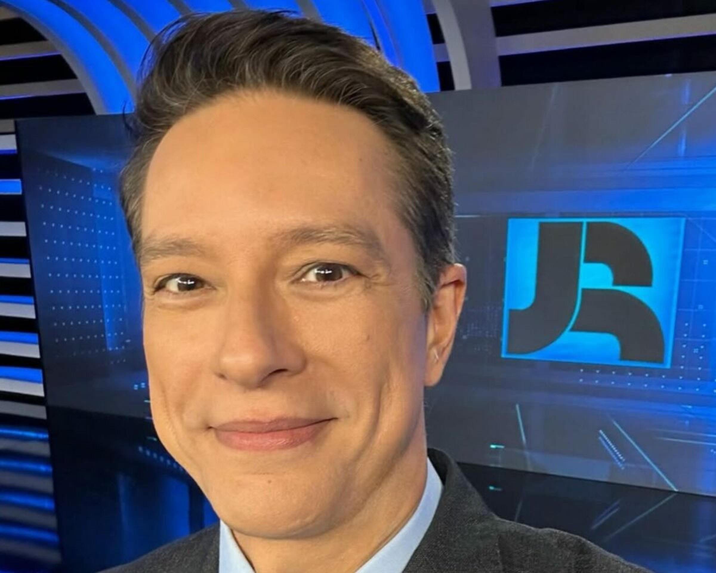 Web lamenta demissão de Sérgio Aguiar da Record: ‘Decisão errada’ - (crédito: Observatorio dos Famosos) Web lamenta demissão de Sérgio Aguiar da Record: ‘Decisão errada’ - (crédito: Observatorio dos Famosos)