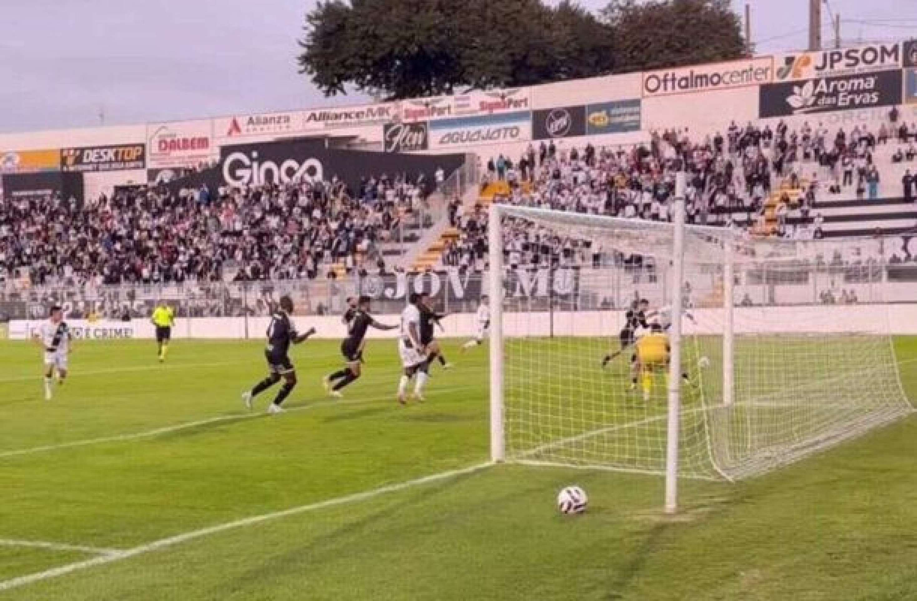Ponte empata em casa, mas segue na liderança da Série C Ponte empata em casa, mas segue na liderança da Série C