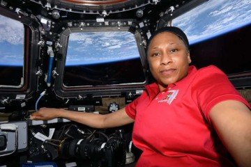 Jeanette Epps foi a primeira astronauta negra a atuar em longa missão na Estação Espacial Internacional -  (crédito: Nasa/Divulgação)