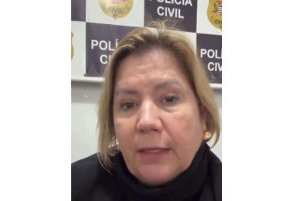 Mulher foi presa em flagrante por proferir ofensas homofóbicas em cafeteria de shopping em São Paulo -  (crédito: Reprodução/Redes sociais)
