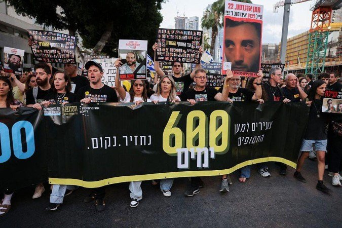 A preocupação com o sofrimento em Gaza está crescendo, mas a maioria dos israelenses ainda acha que isso deve ter pouco ou nenhum impacto nas decisões do governo -  (crédito: AFP)