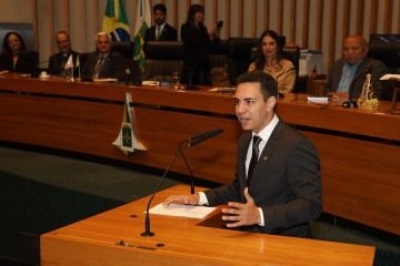 Durante discurso, Diego compartilhou a conexão com Brasília, cidade que escolheu para viver e trabalhar -  (crédito: Luís Tajes/Comunicação Paula Belmonte)