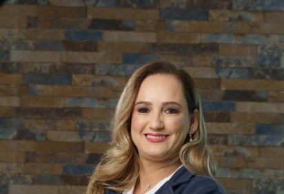 Milian Loureiro, especialista em direito trabalhista e advogada do escritório Marcela Guimarães Sociedade de Advogados - (crédito: Divulgação)