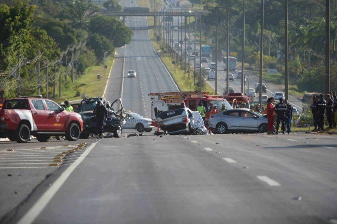 Acidente deixa uma pessoa morta e outras duas feridas na EPIA Sul, sentido Gama