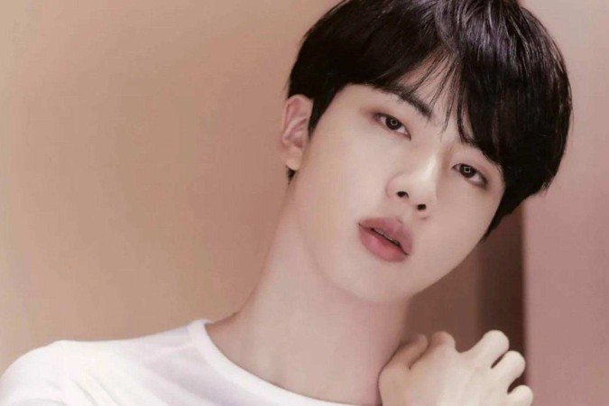 O cantor que Jin, do BTS, quer para uma parceria -  (crédito: TMJBrazil)