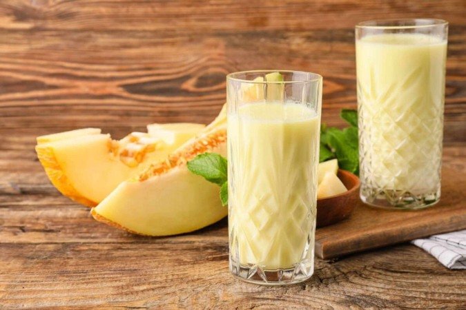 Suco de melão com limão (Imagem: Pixel-Shot | Shutterstock) - (crédito: EdiCase) Suco de melão com limão (Imagem: Pixel-Shot | Shutterstock) - (crédito: EdiCase)