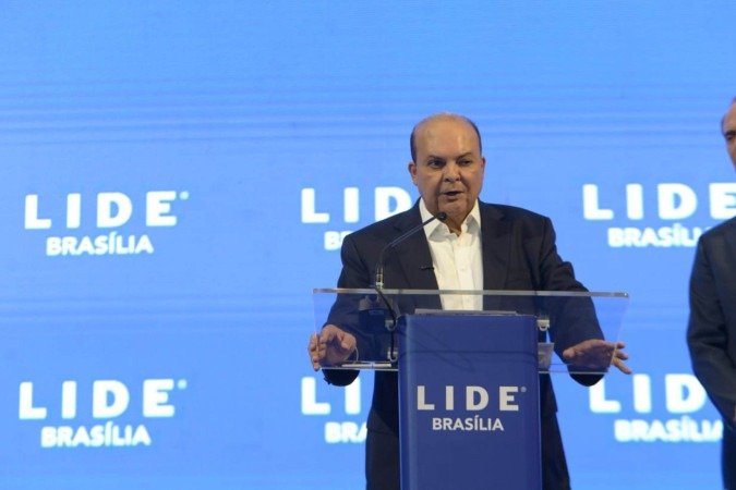 Governador do Distrito Federal, Ibaneis Rocha (MDB), anunciou que, até o fim deste ano, ônibus que vão percorrer as ruas do plano piloto serão elétricos. - (crédito: Ed Alves) Governador do Distrito Federal, Ibaneis Rocha (MDB), anunciou que, até o fim deste ano, ônibus que vão percorrer as ruas do plano piloto serão elétricos. - (crédito: Ed Alves)