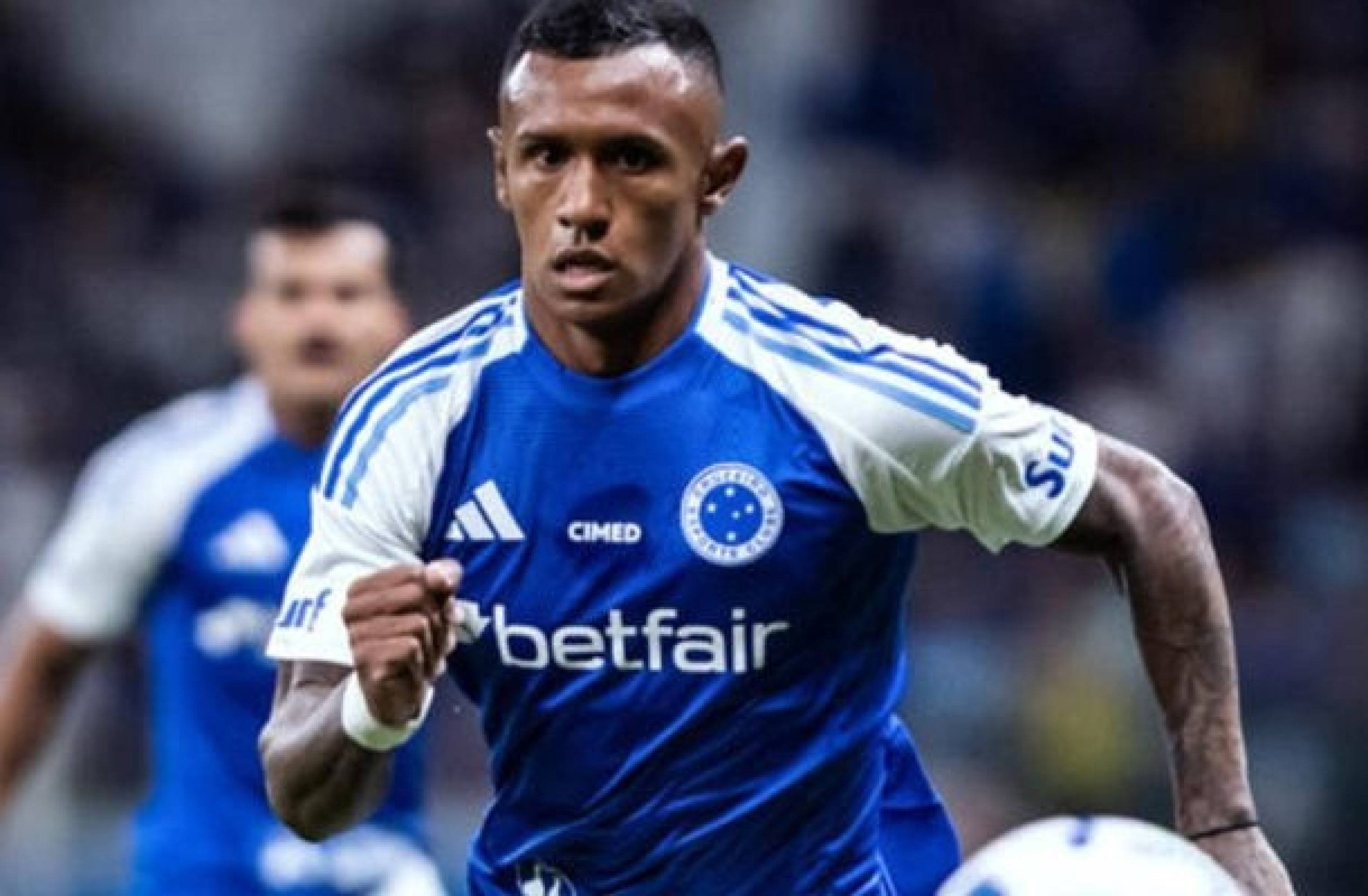 Atacante celebra permanência e destaca ‘projeto ambicioso’ do Cruzeiro