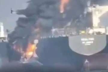 No comunicado, a companhia disse que toda a tripulação a bordo está segura, sem feridos, e que, após o incidente, medidas imediatas foram tomadas para extinguir um incêndio no convés do Front Eagle -  (crédito: Reprodução/Redes Sociais )