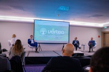 O evento foi um chamado à ação, instigando os participantes a reconhecerem a responsabilidade da indústria da saúde e a trabalharem coletivamente 