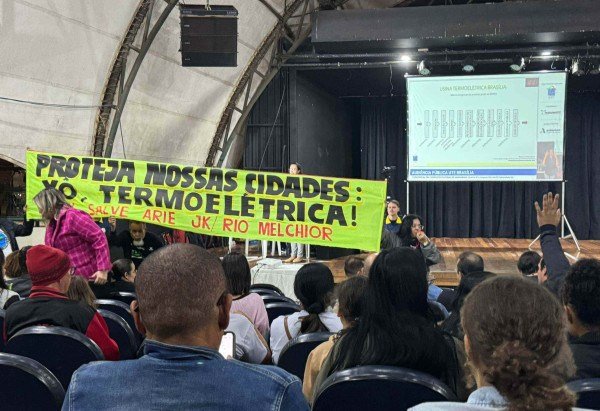 Audiência pública sobre termoelétrica no DF é suspensa após protestos e denúncias de risco à segurança