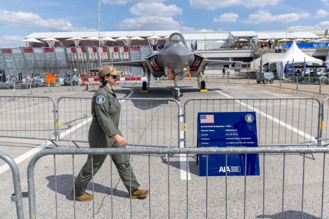 Os EUA também deslocaram jatos F?16, F?22 e F?35 para bases no Oriente Médio - (crédito: CHRISTOPHE PETIT TESSON/EPA-EFE/Shutterstock) Os EUA também deslocaram jatos F?16, F?22 e F?35 para bases no Oriente Médio - (crédito: CHRISTOPHE PETIT TESSON/EPA-EFE/Shutterstock)