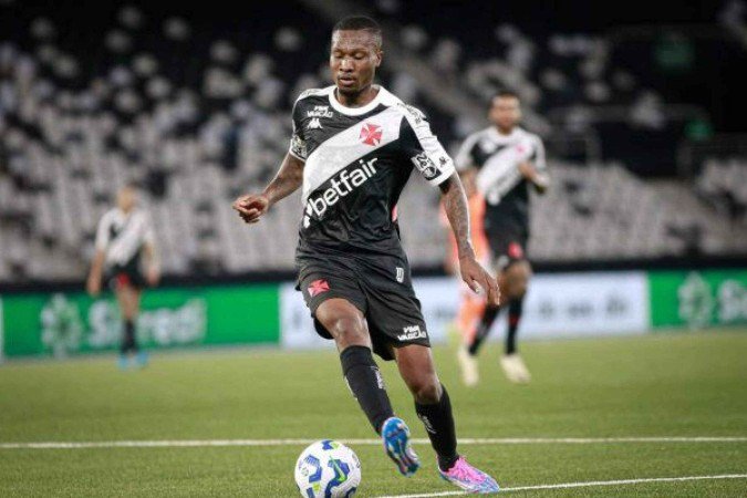 Loide Augusto coleciona polêmicas ainda em sua curta passagem pelo Vasco - (crédito: Foto: Matheus Lima / Vasco) Loide Augusto coleciona polêmicas ainda em sua curta passagem pelo Vasco - (crédito: Foto: Matheus Lima / Vasco)