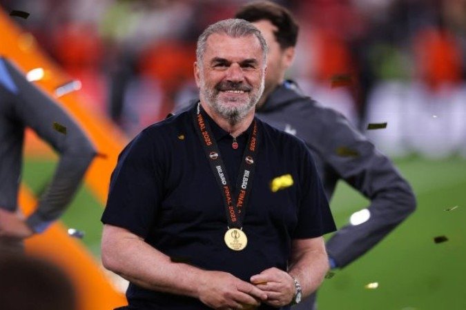 Ange Postecoglou conquistou o título da Liga Europa e encerrou jejum do Tottenham que durava 17 anos - (crédito: Foto: Ryan Pierse/Getty Images) Ange Postecoglou conquistou o título da Liga Europa e encerrou jejum do Tottenham que durava 17 anos - (crédito: Foto: Ryan Pierse/Getty Images)
