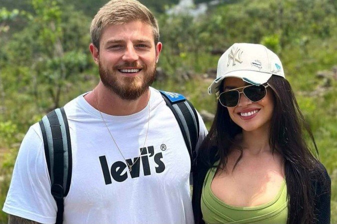 Noivo de Juliette é internado para tratar complicação de saúde