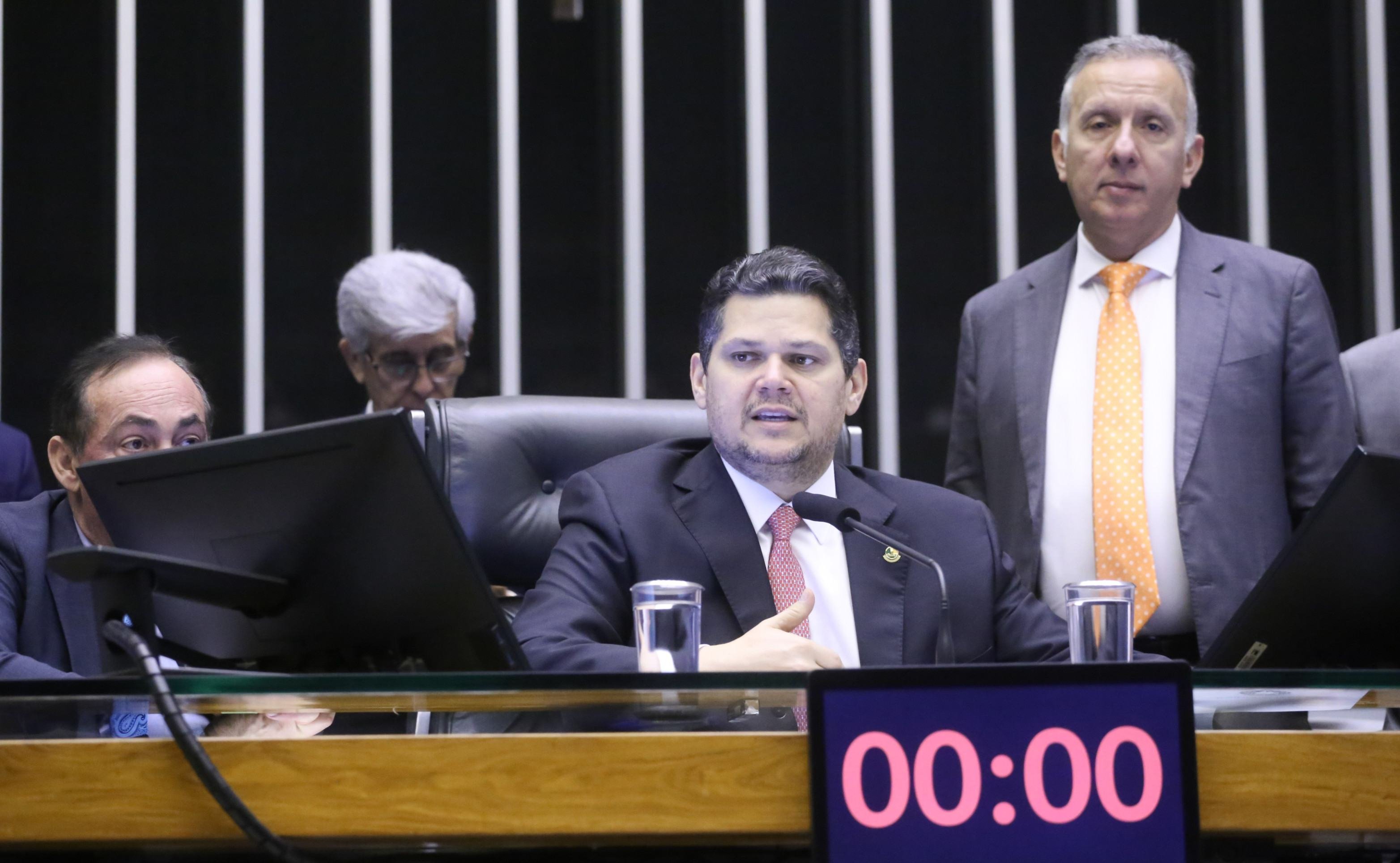 Conta de luz pode disparar por causa do Congresso
