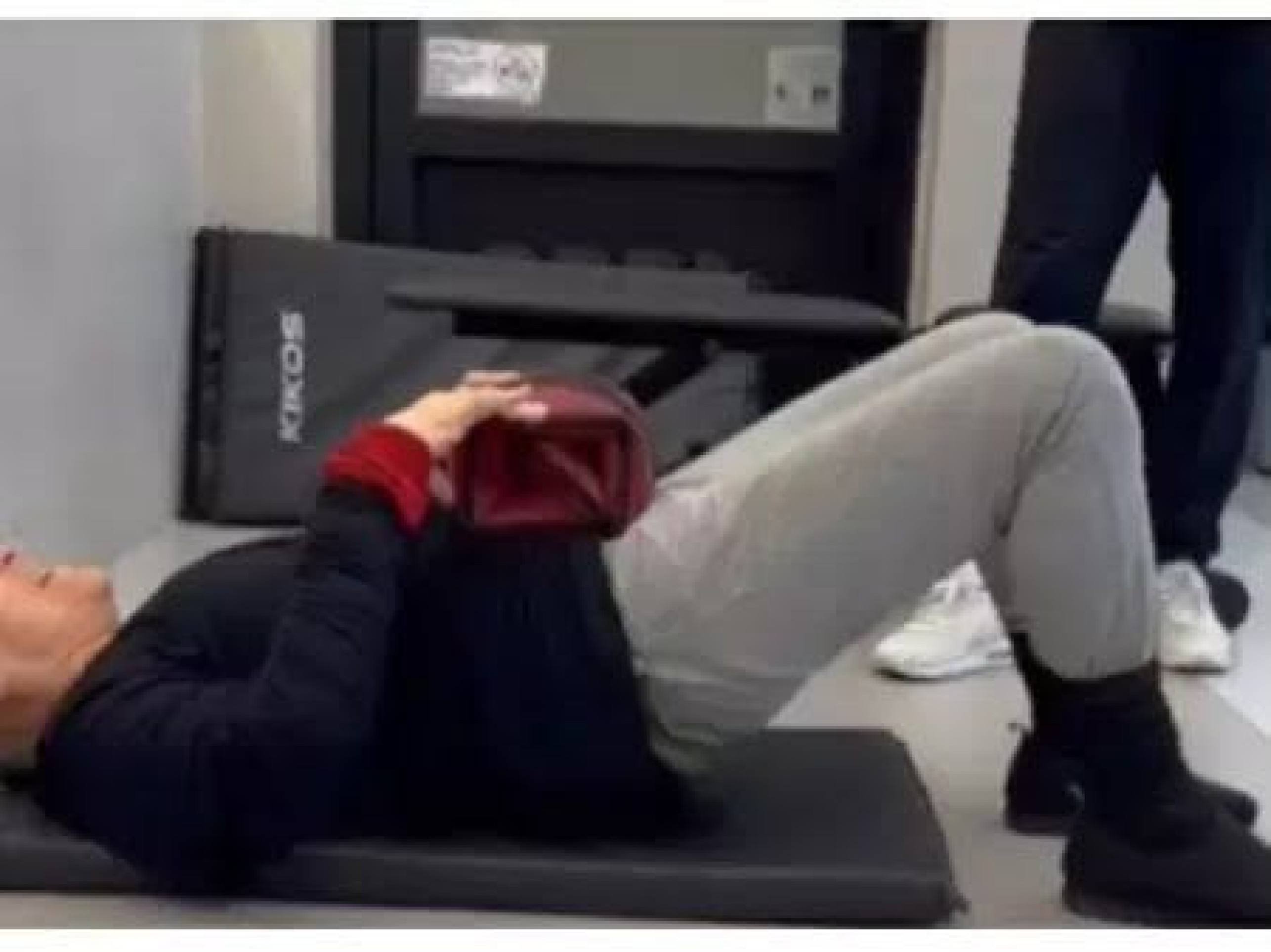 Regina surge malhando