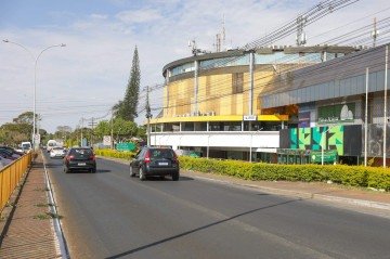 A altura máxima permitida para construções comerciais no Lago Sul passou de 8,5m para 9,5m, igualando-se à altura das residências -  (crédito: Geovana Albuquerque/Agência Brasília)