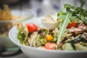 9 - Faça uma alimentação saudável  -  (crédito: Jasmin Schreiber Unsplash)